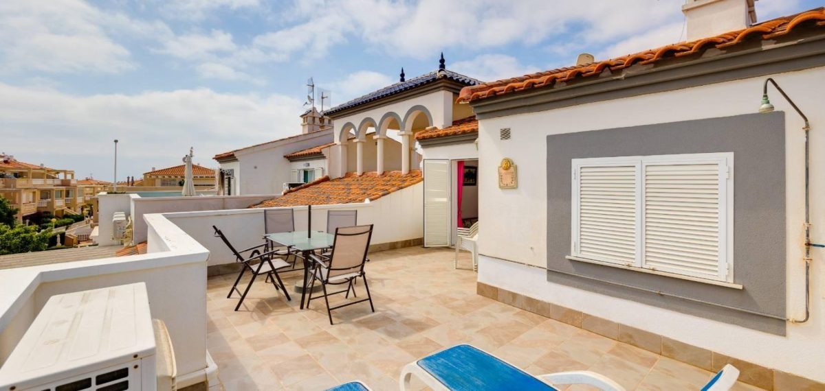Luminoso apartamento dúplex con terraza y solárium, a 1 km de la playa de La Zenia — Foto 6