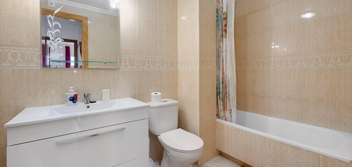 Luminoso apartamento dúplex con terraza y solárium, a 1 km de la playa de La Zenia — Foto 20