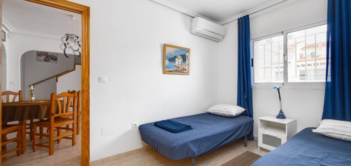 Luminoso apartamento dúplex con terraza y solárium, a 1 km de la playa de La Zenia — Foto 22