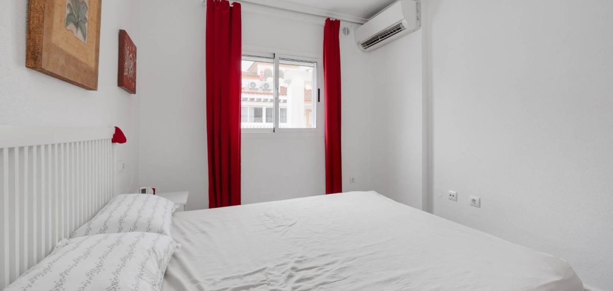 Luminoso apartamento dúplex con terraza y solárium, a 1 km de la playa de La Zenia — Foto 18