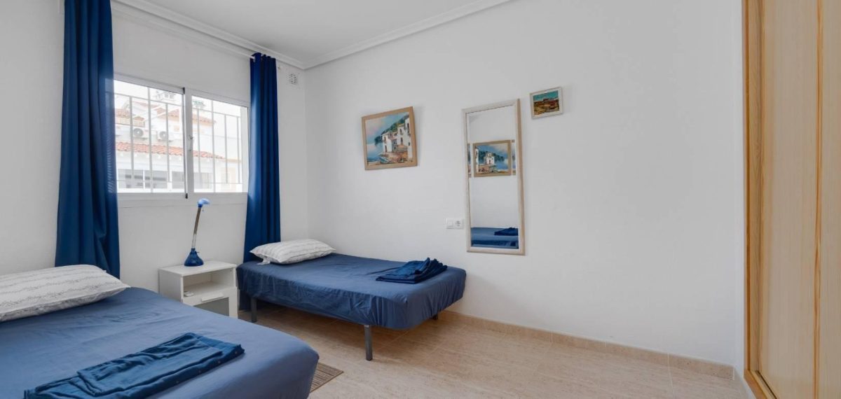 Luminoso apartamento dúplex con terraza y solárium, a 1 km de la playa de La Zenia — Foto 21