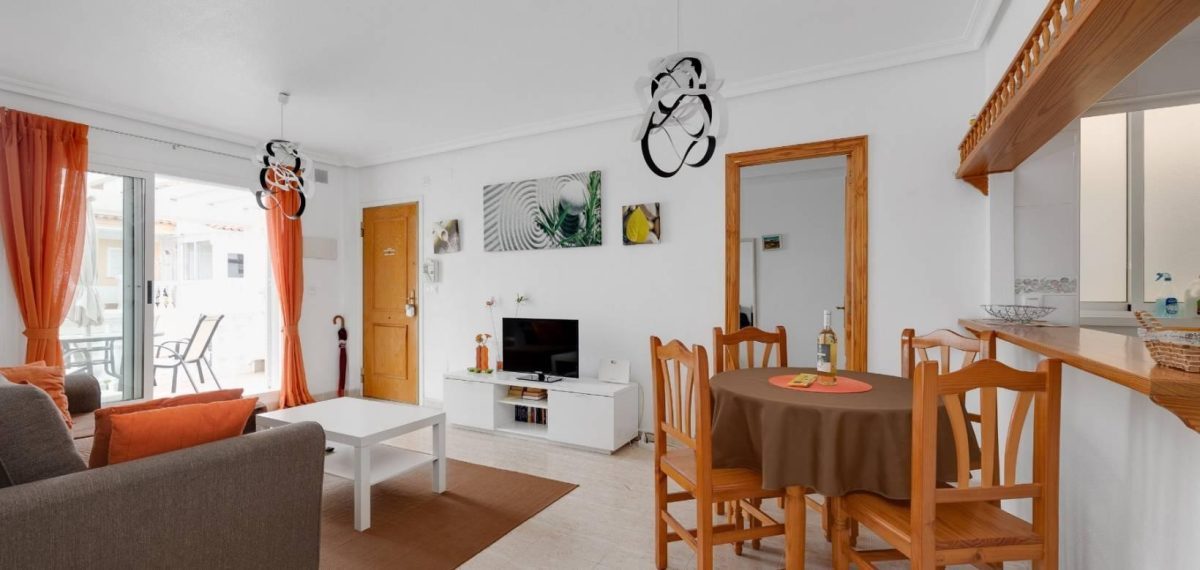 Luminoso apartamento dúplex con terraza y solárium, a 1 km de la playa de La Zenia — Foto 13
