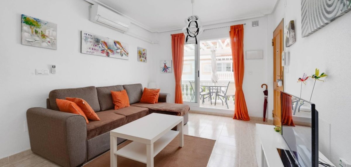 Luminoso apartamento dúplex con terraza y solárium, a 1 km de la playa de La Zenia — Foto 10