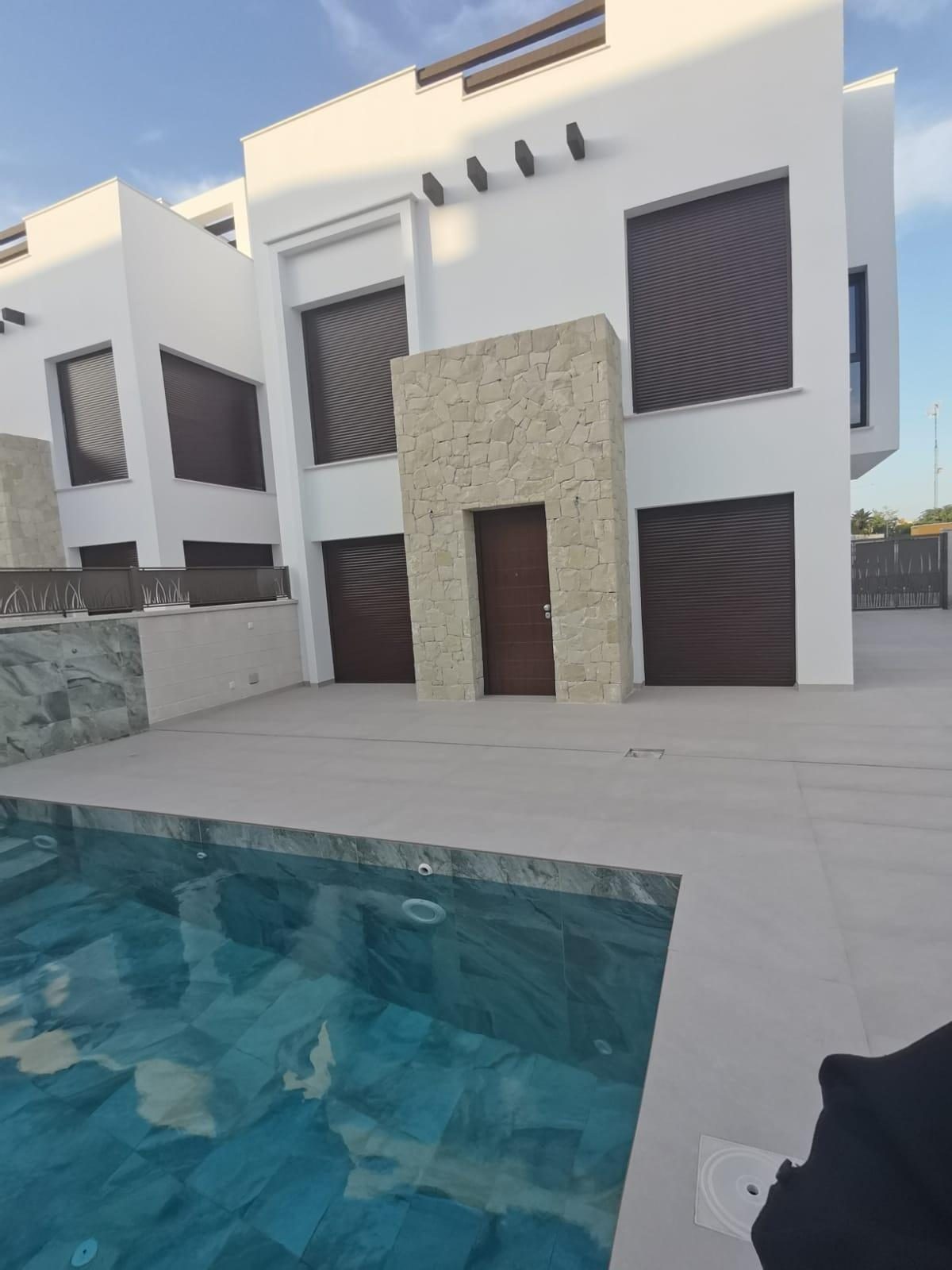 VILLA DE LUJO EN LOS MONTESINOS — Foto 1