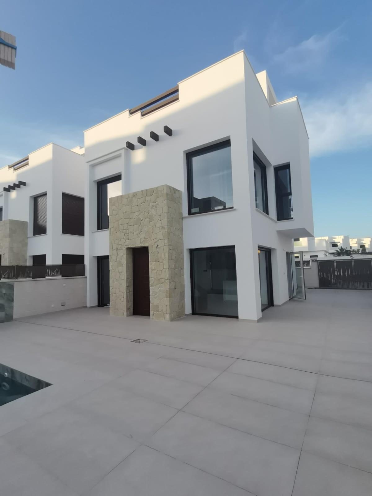 VILLA DE LUJO EN LOS MONTESINOS — Foto 2