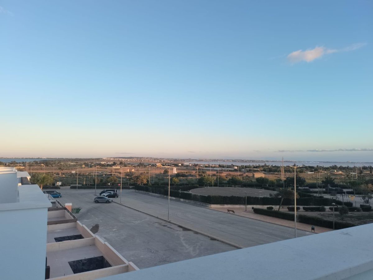 VILLA DE LUJO EN LOS MONTESINOS — Foto 29