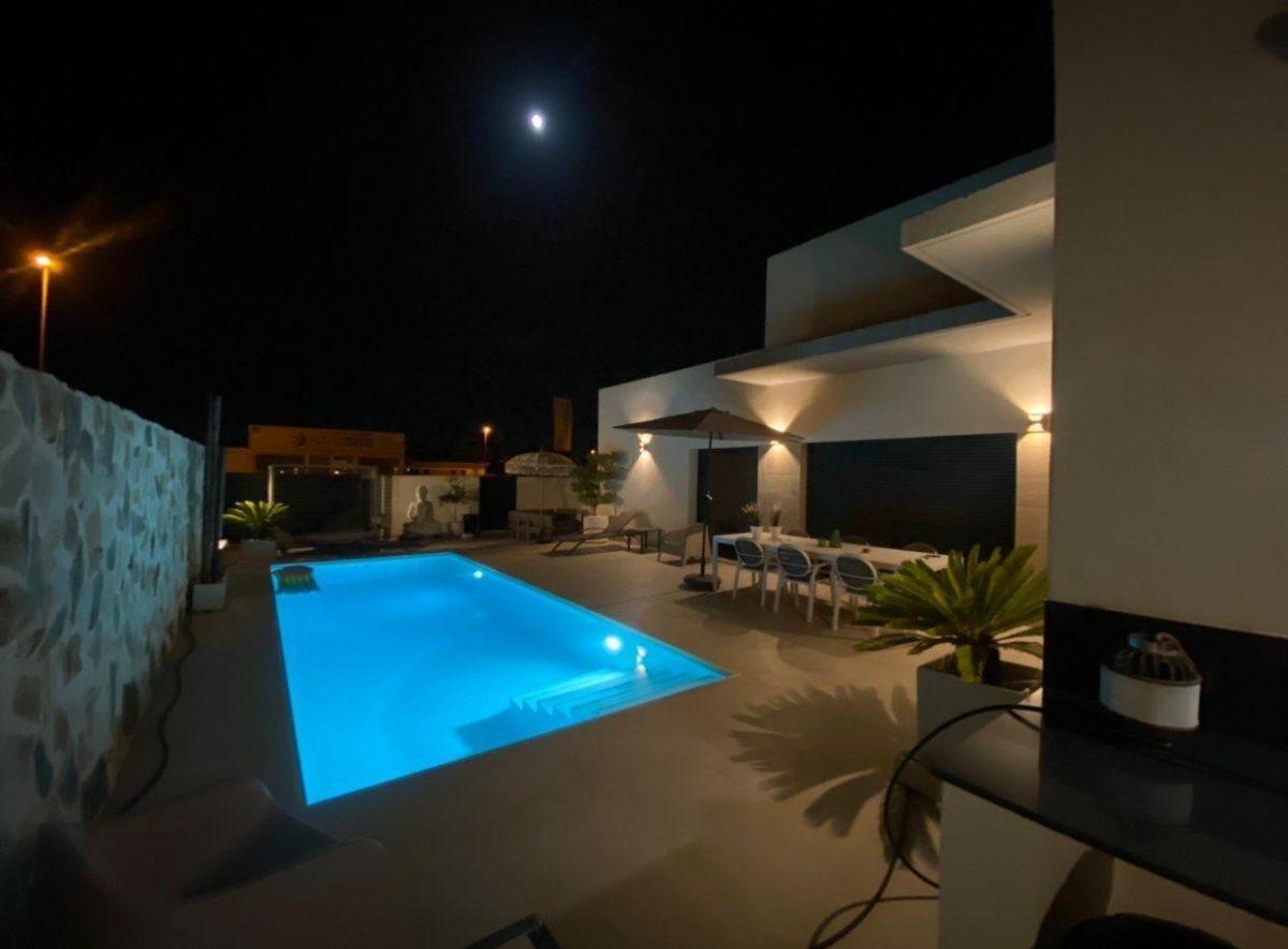 VILLA EN DAYA NUEVA — Foto 2