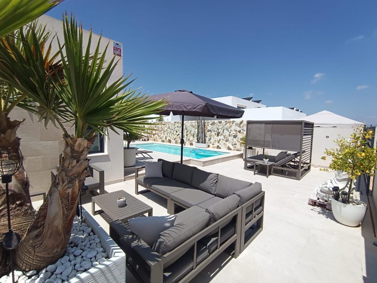 VILLA EN DAYA NUEVA — Foto 4