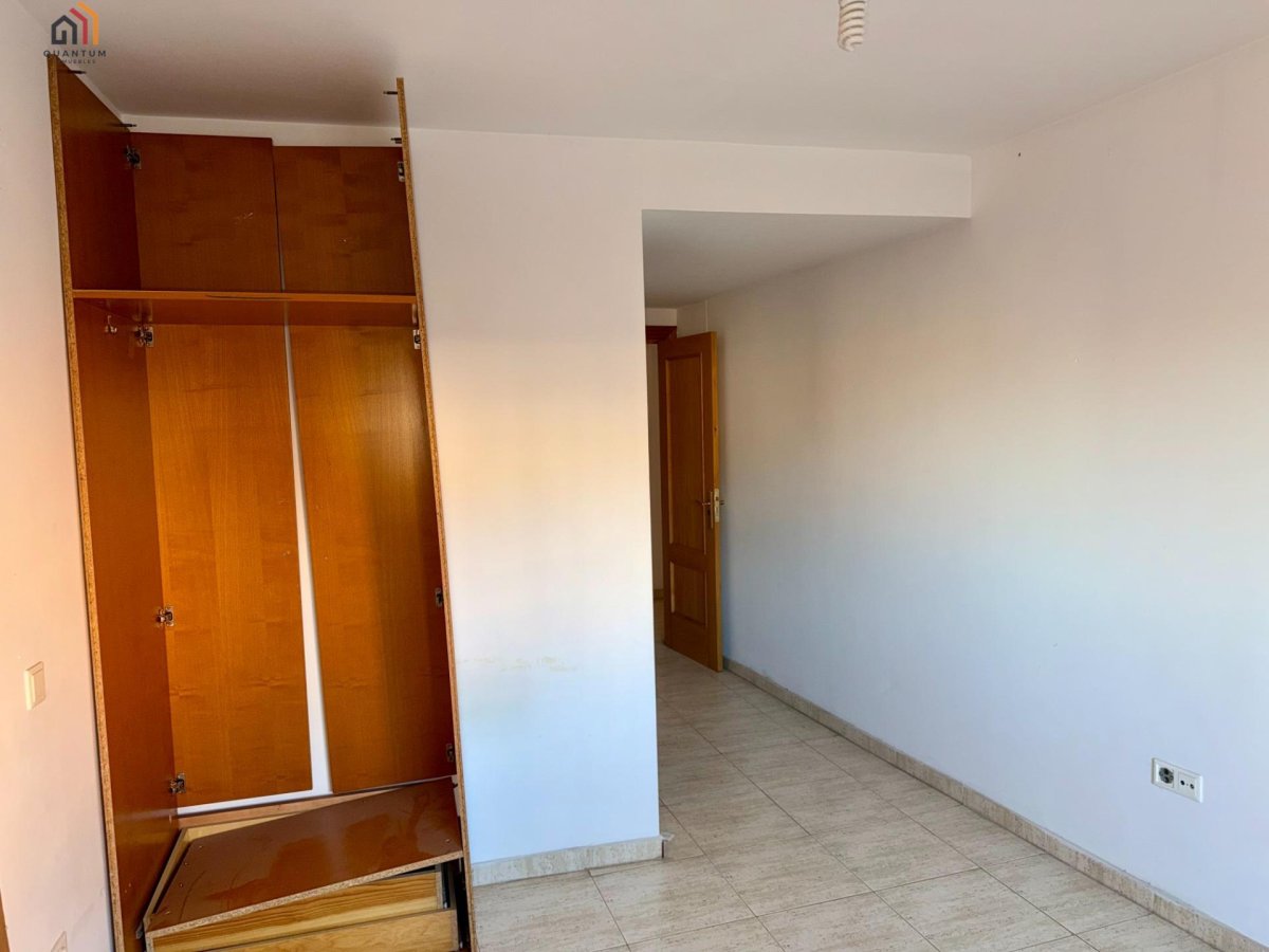 Piso en venta en La Almunia de Doña Godina - 4 hab, piscina — Foto 12