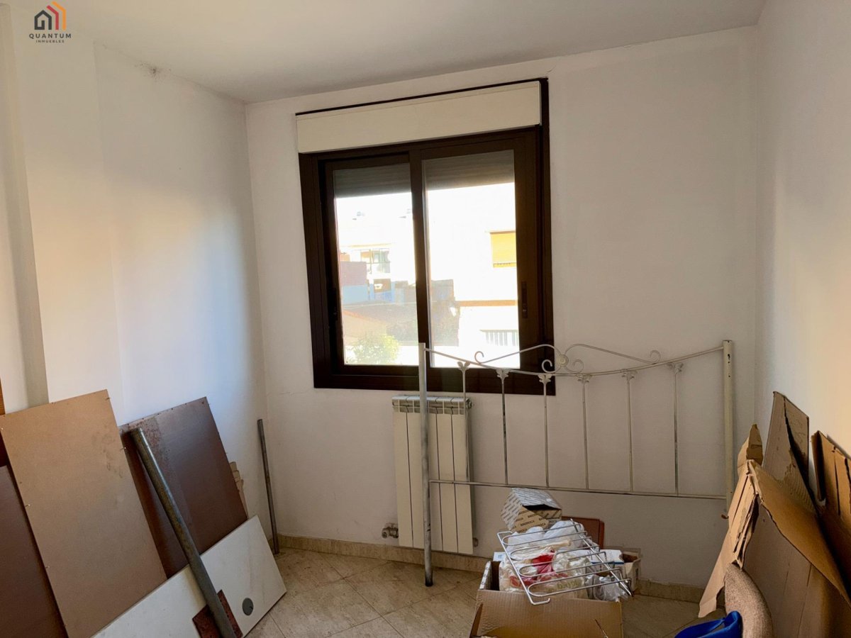 Piso en venta en La Almunia de Doña Godina - 4 hab, piscina — Foto 7
