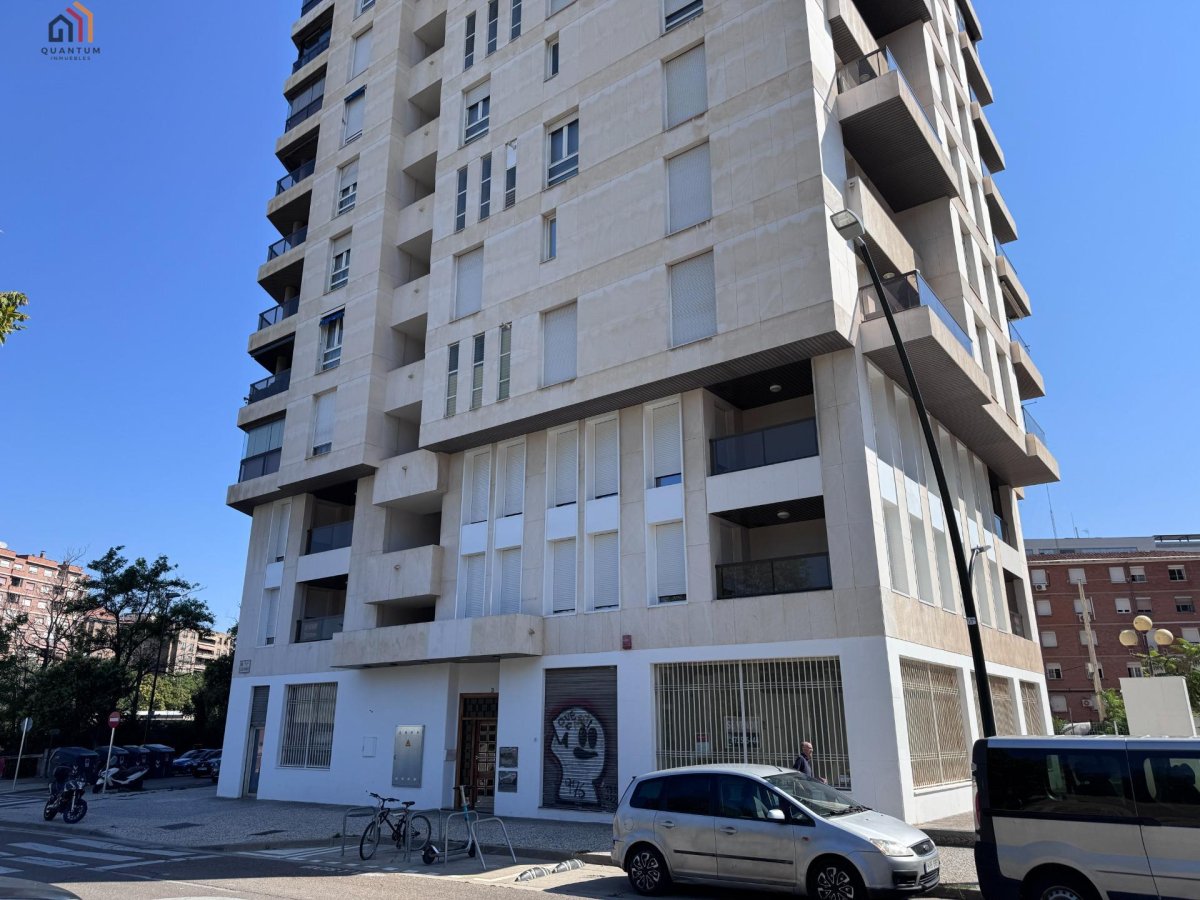 Piso en venta en Zaragoza Centro - 3 hab, terraza — Foto 3