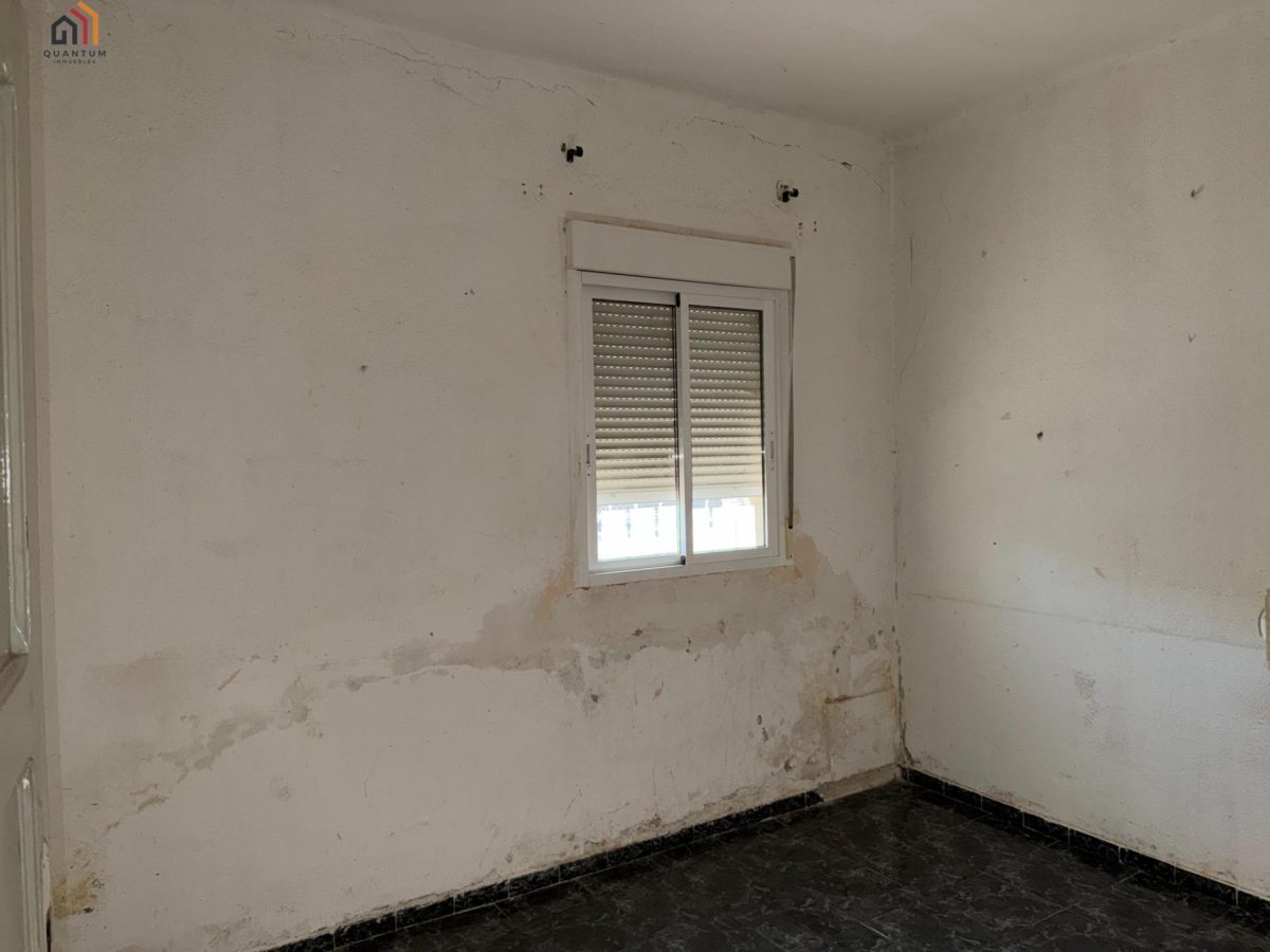 Planta baja con patio y entrada propia, tu lienzo en Zuera — Foto 7