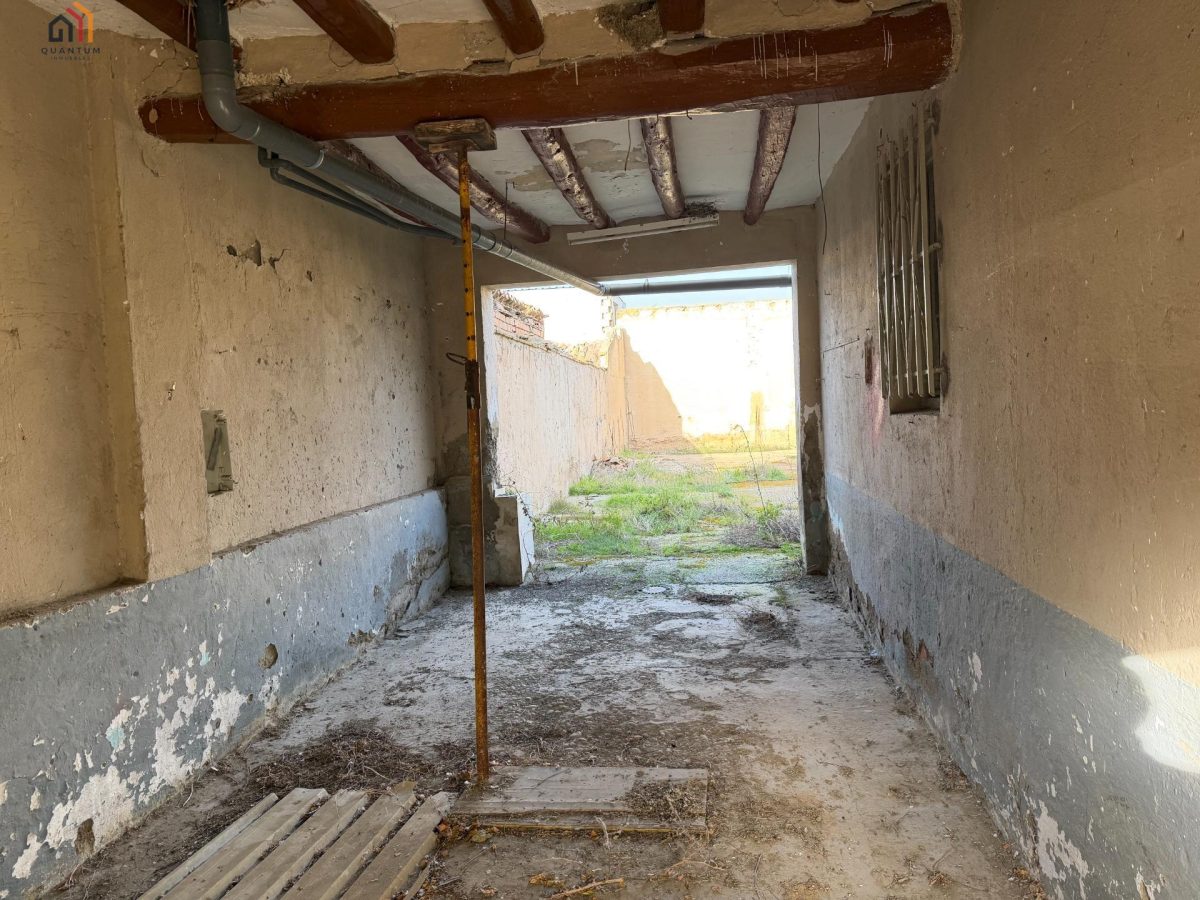 Planta baja con patio y entrada propia, tu lienzo en Zuera — Foto 21