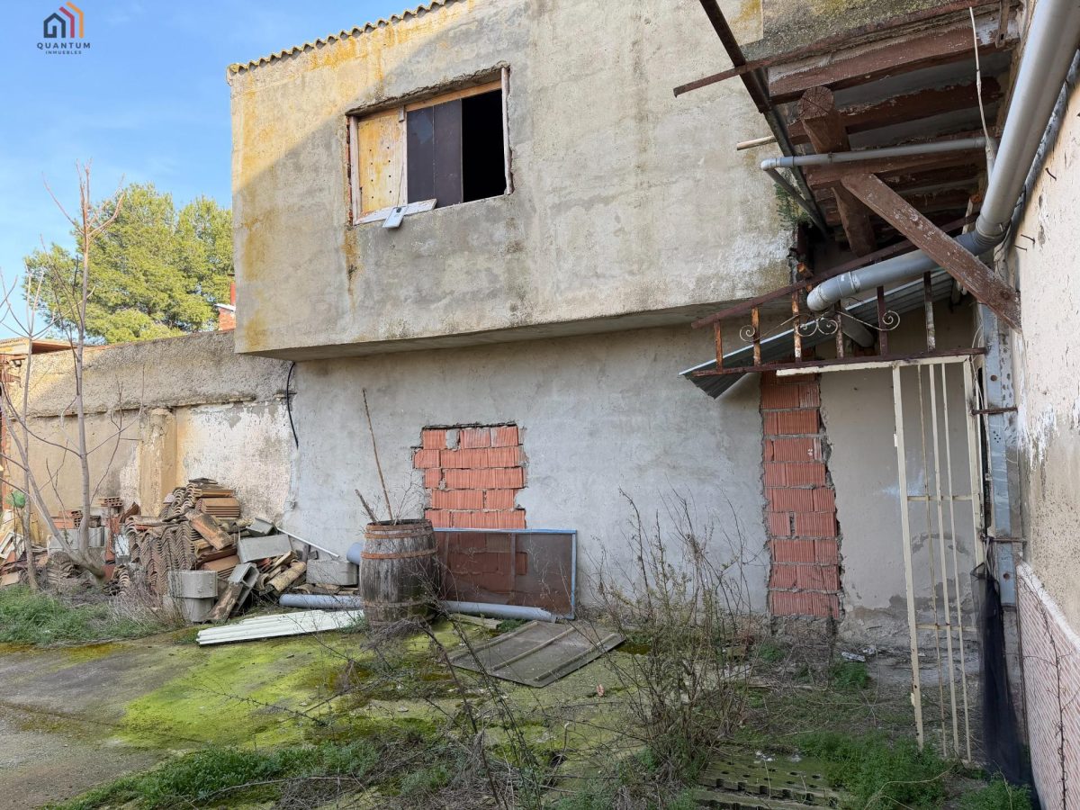 Planta baja con patio y entrada propia, tu lienzo en Zuera — Foto 23