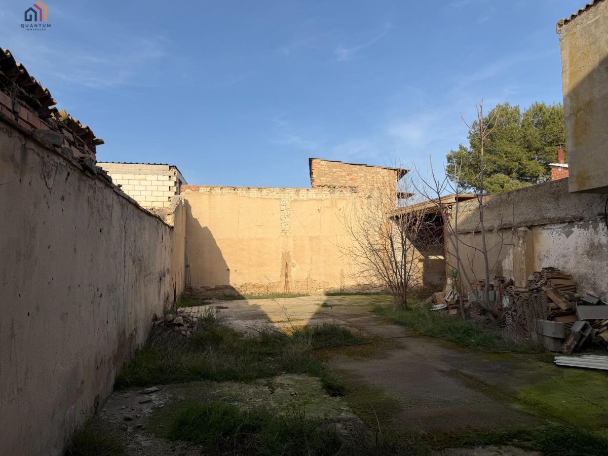 Planta baja con patio y entrada propia, tu lienzo en Zuera — Foto 22