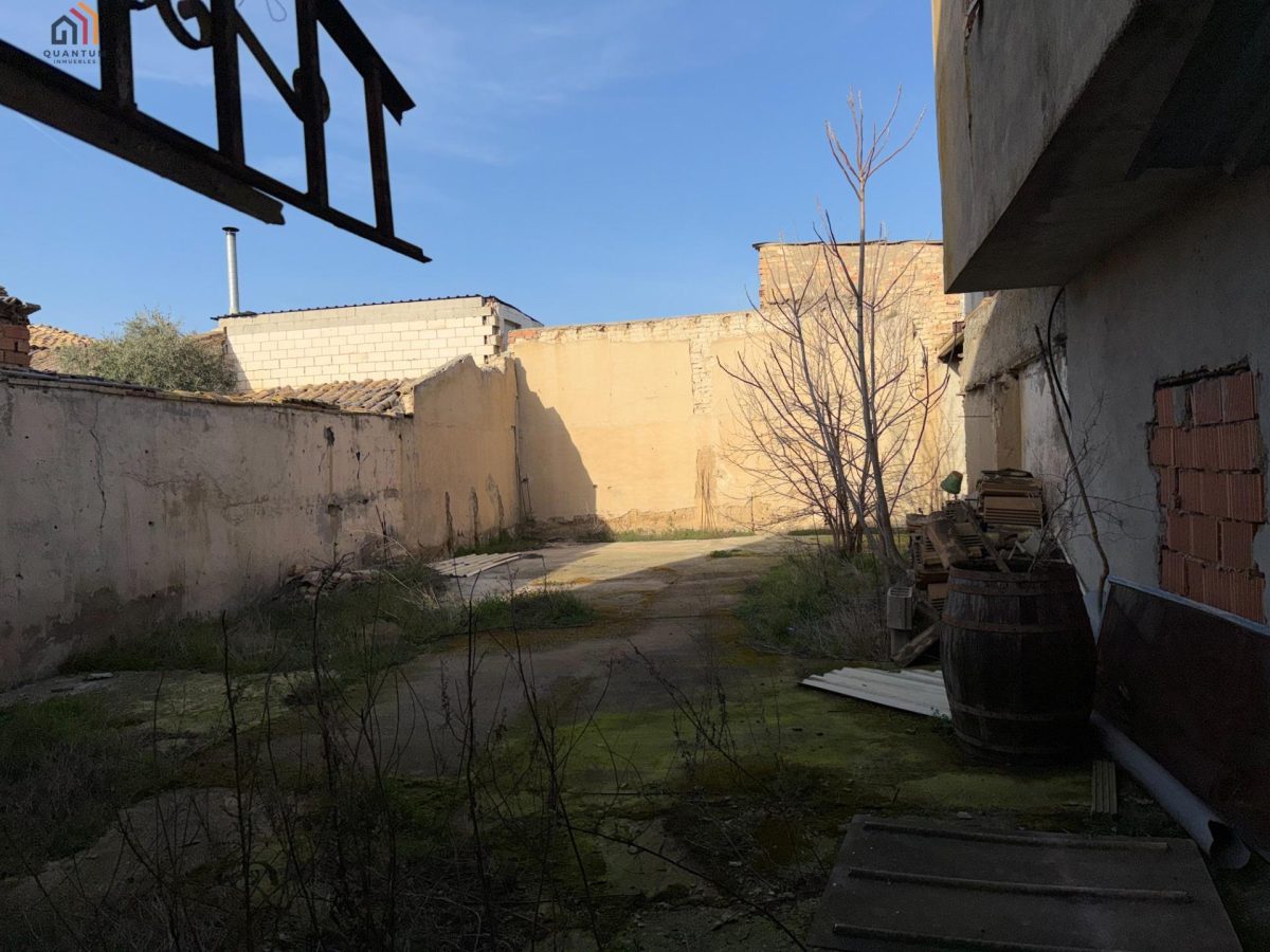 Planta baja con patio y entrada propia, tu lienzo en Zuera — Foto 20