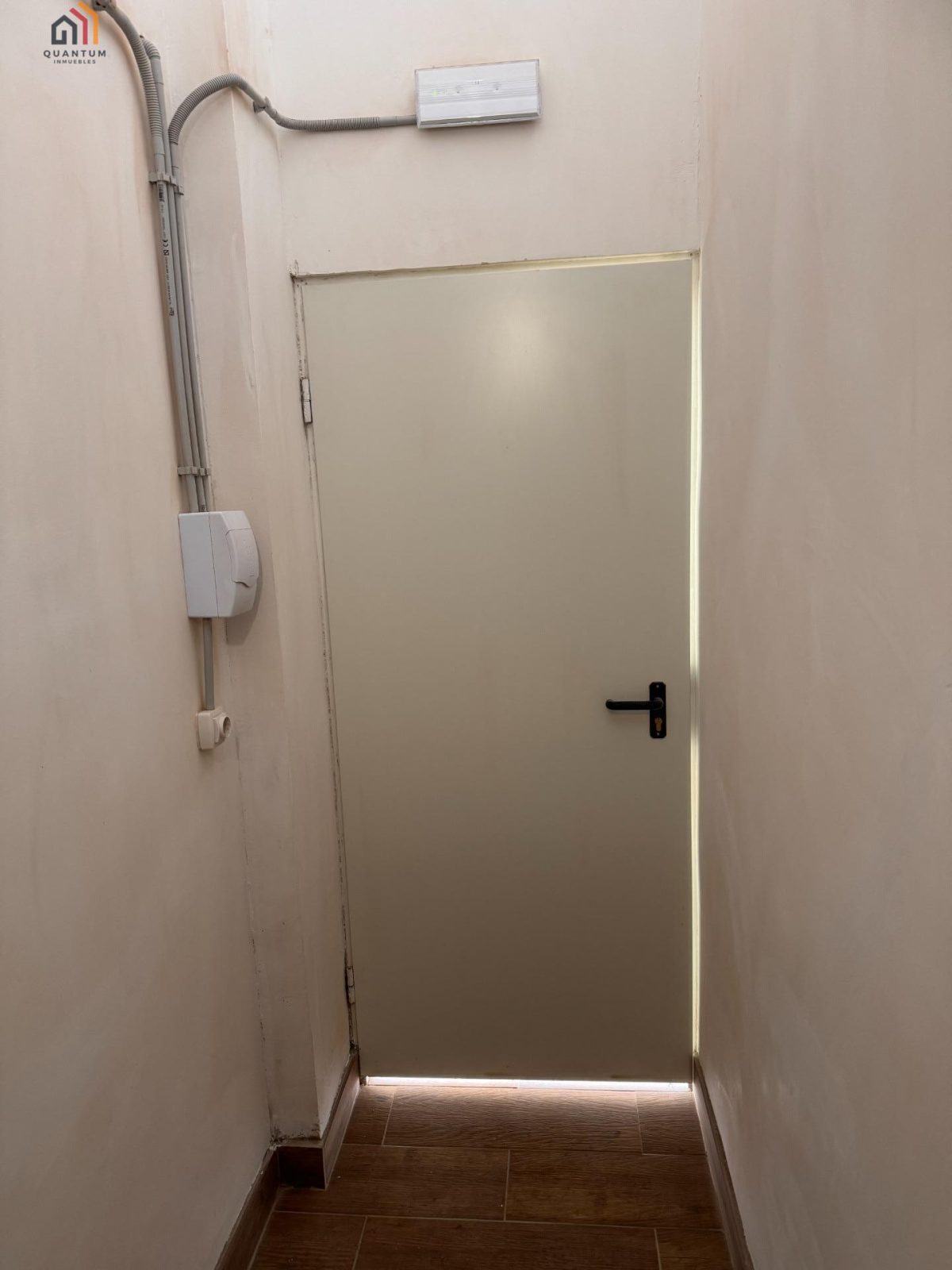 TRASTERO EN VENTA EN BARRIO OLIVER — Foto 10