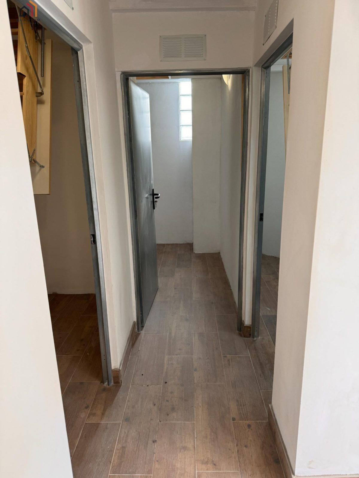 TRASTERO EN VENTA EN BARRIO OLIVER — Foto 3