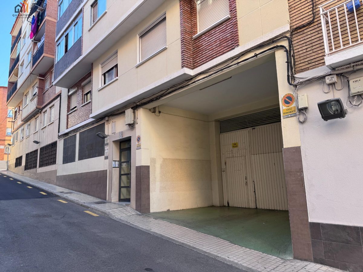 GARAJES EN BARRIO OLIVER — Foto 1