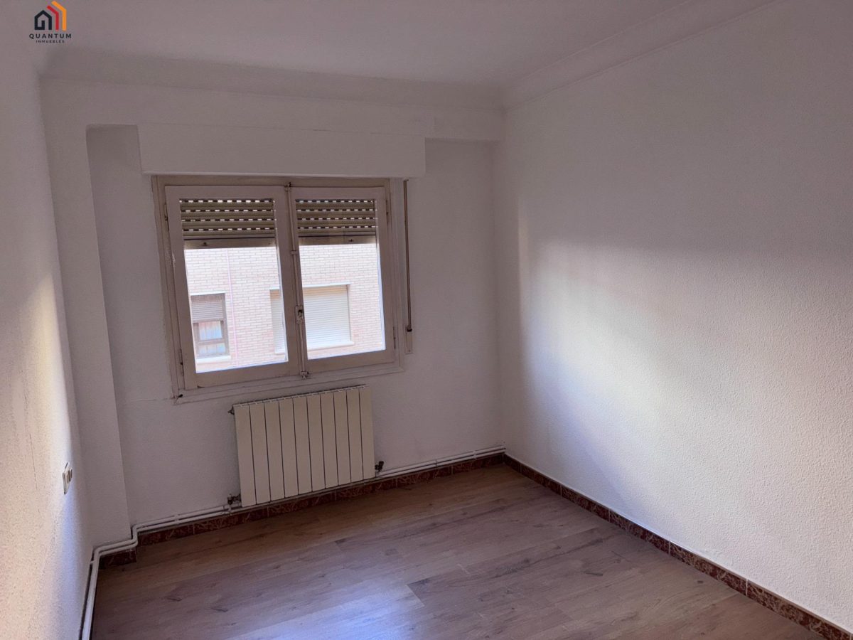 PISO EN CALATAYUD — Foto 4