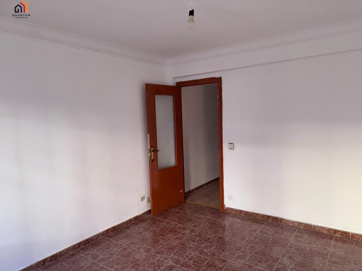 PISO EN CALATAYUD — Foto 5