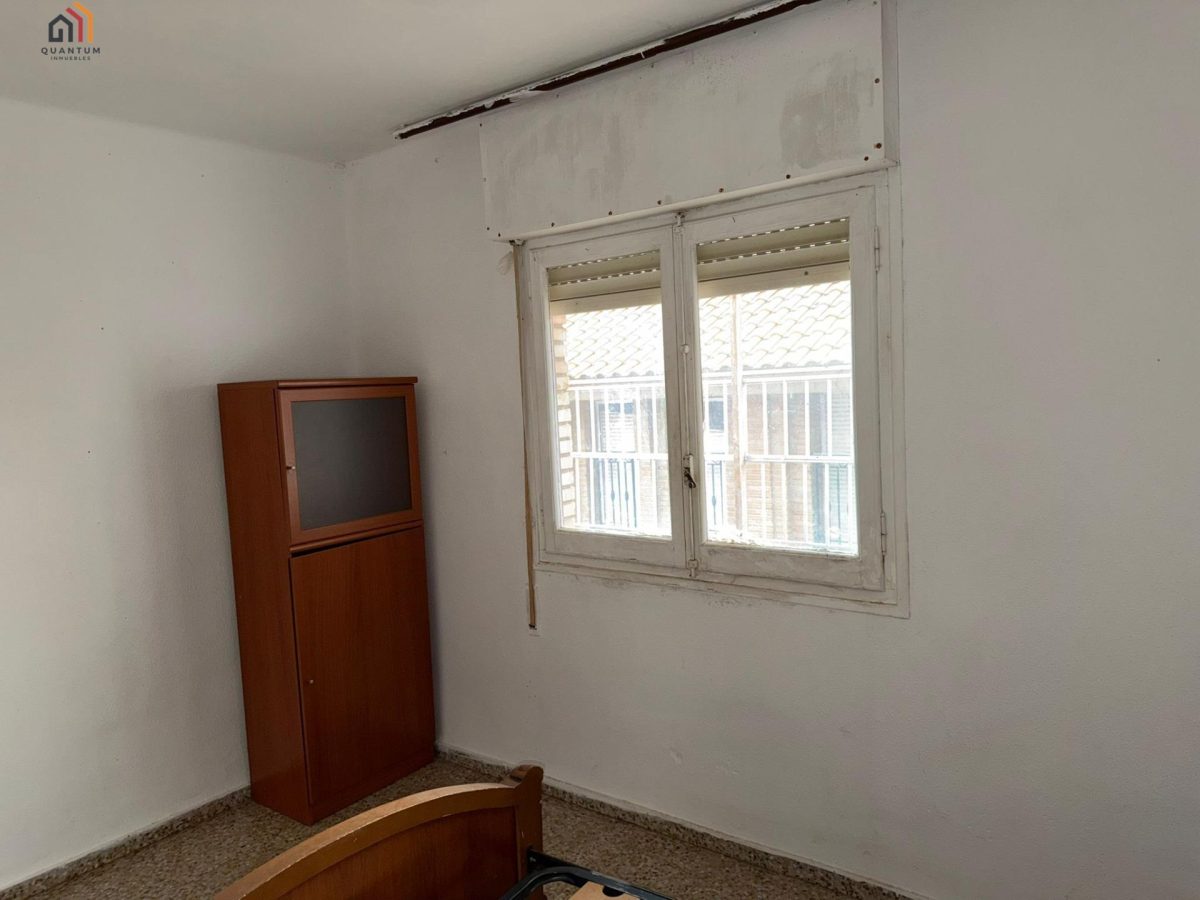 PISO EN MALLÉN — Foto 16