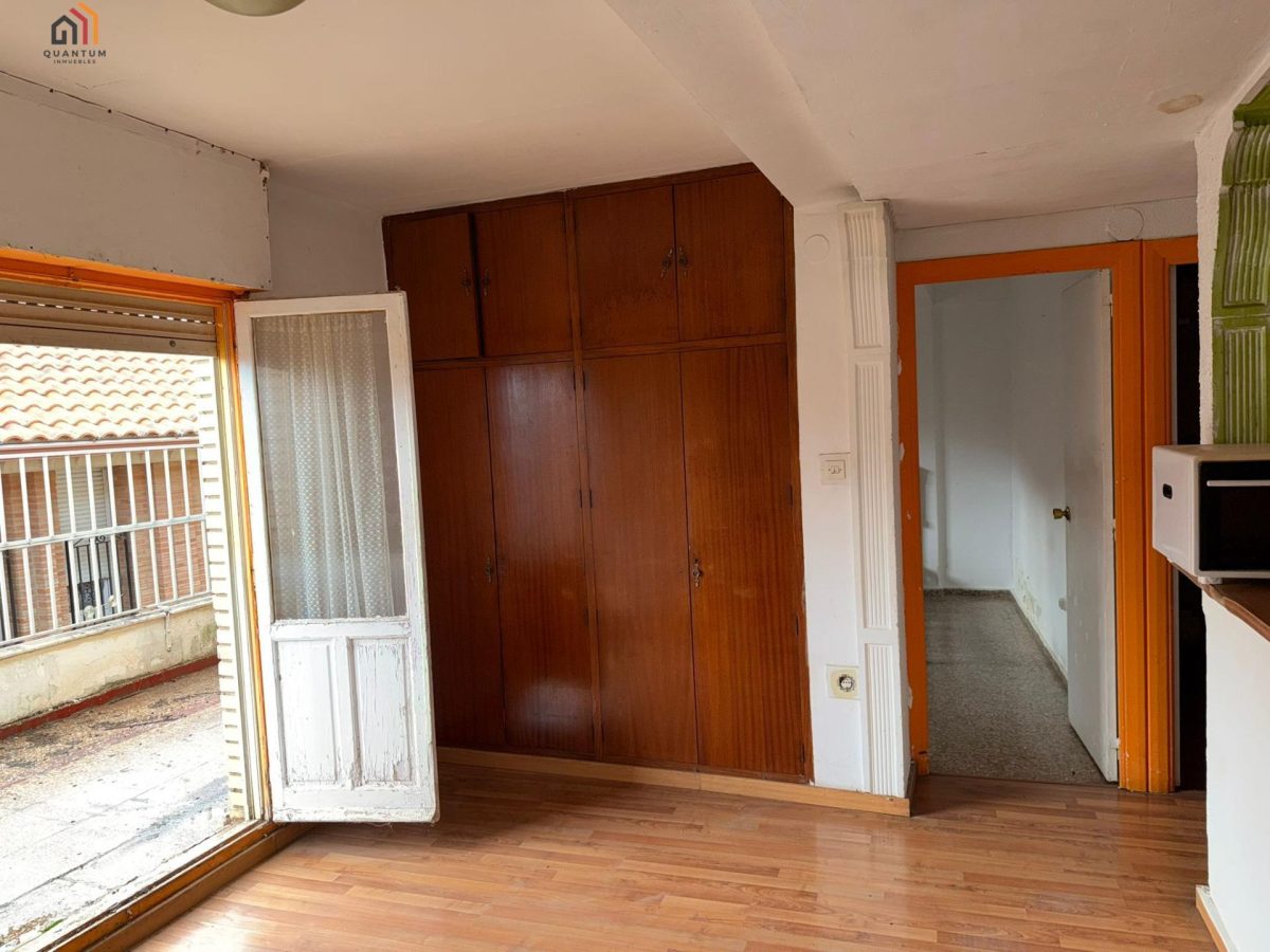 PISO EN MALLÉN — Foto 3