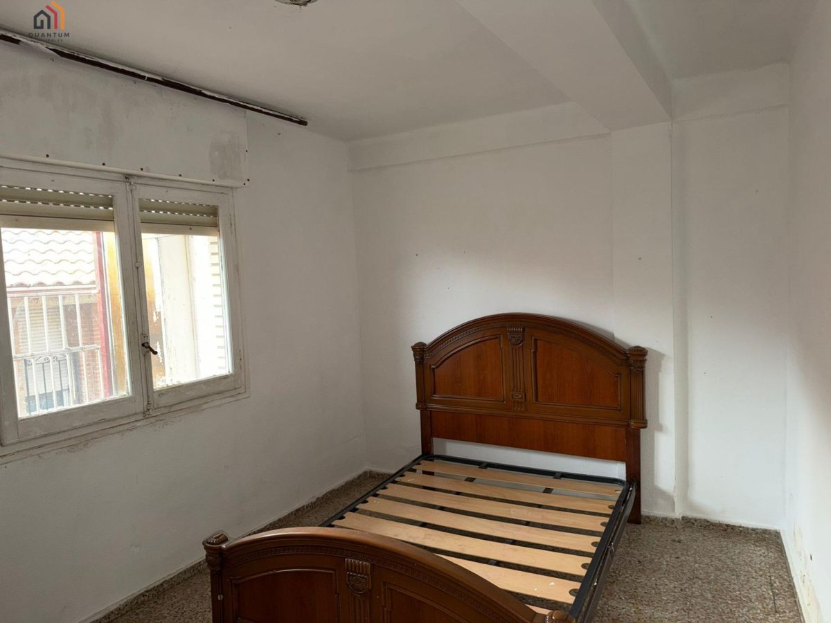PISO EN MALLÉN — Foto 17