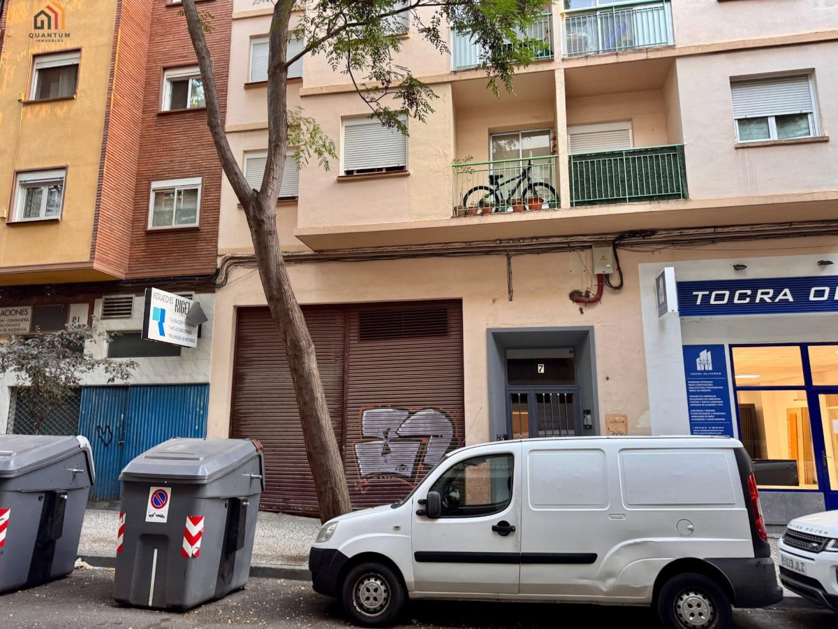 LOCAL EN CALLE FRAY JUAN REGLA — Foto 1