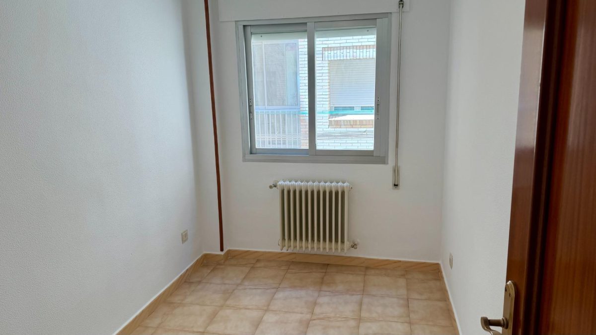 PISO ZONA LOS OLIVOS — Foto 12
