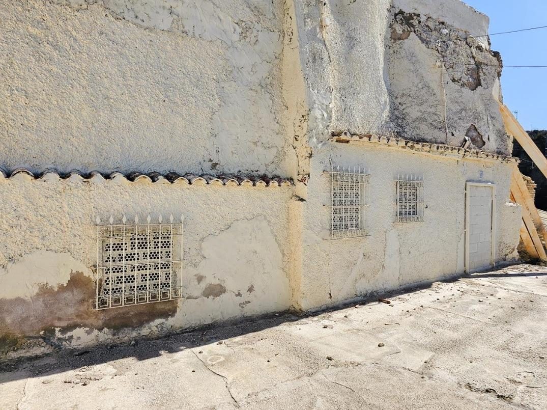 Casa en Urrea de Jalón: Propiedad para Rehabilitación o Demolición — Foto 4