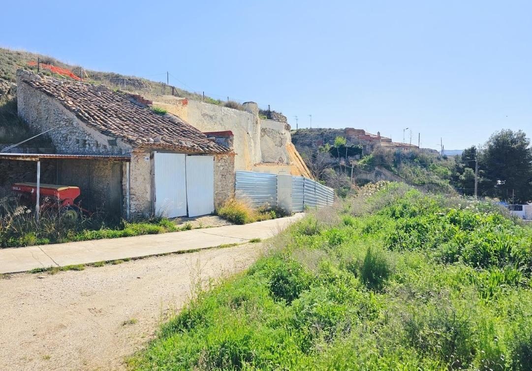 Casa en Urrea de Jalón: Propiedad para Rehabilitación o Demolición — Foto 2