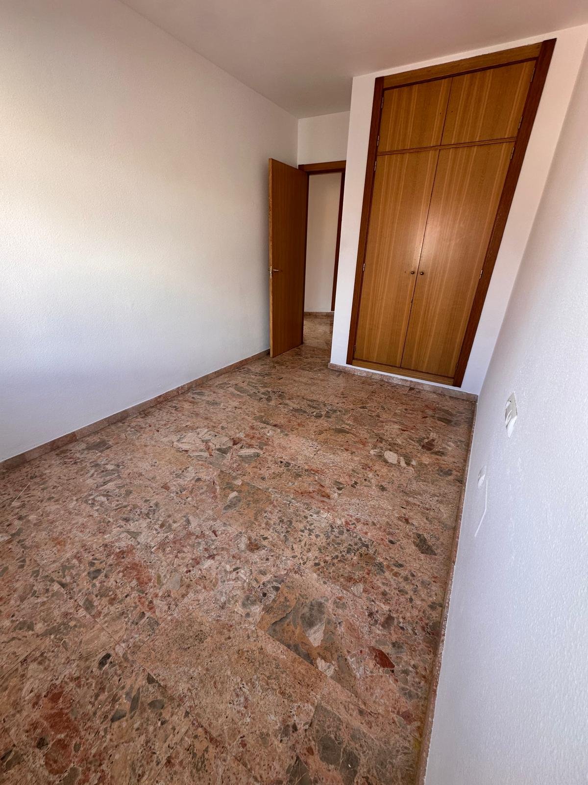 Venta Piso Zona con todos los servicios Garaje incluido — Foto 10
